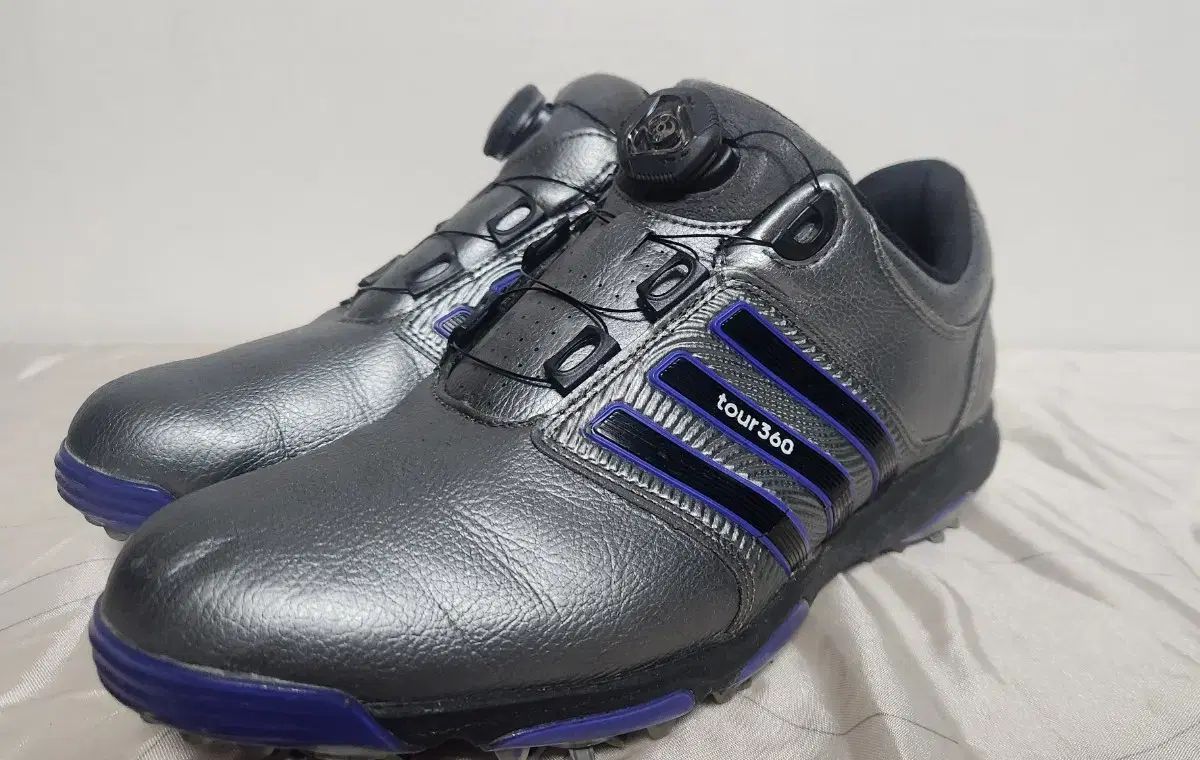 アディダス Tour 360 ゴルフシューズ グレー 無料配送