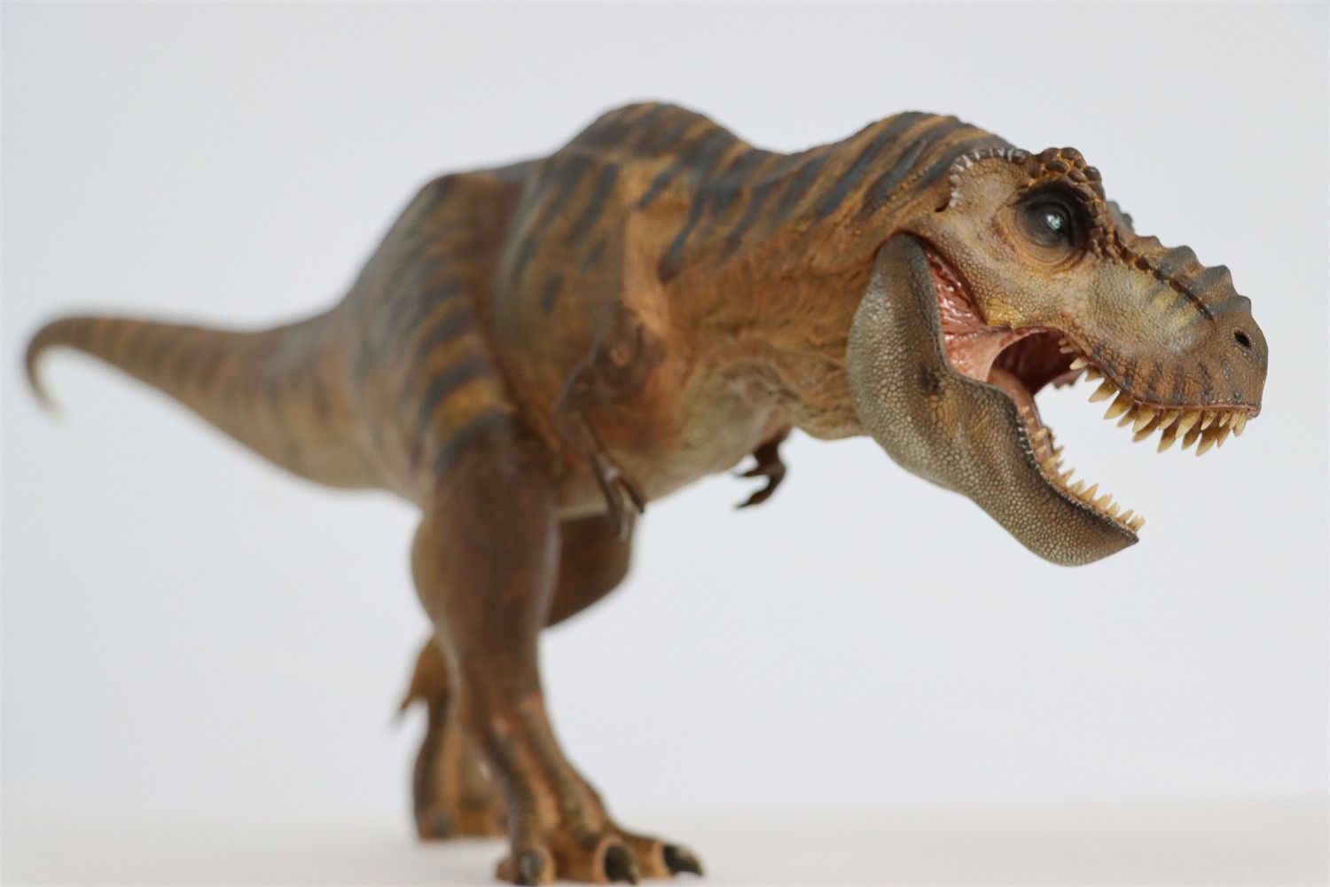 Nanmu 本心楠改 1/35 サイズ ティラノサウルス レックス King Ｔ-REX 大きい 肉食 恐竜 リアル フィギュア PVC プラモデル  おもちゃ 模型 プレゼント 43.5cm級 オリジナル 塗装済 完成品 (山岳--標準版) - メルカリ