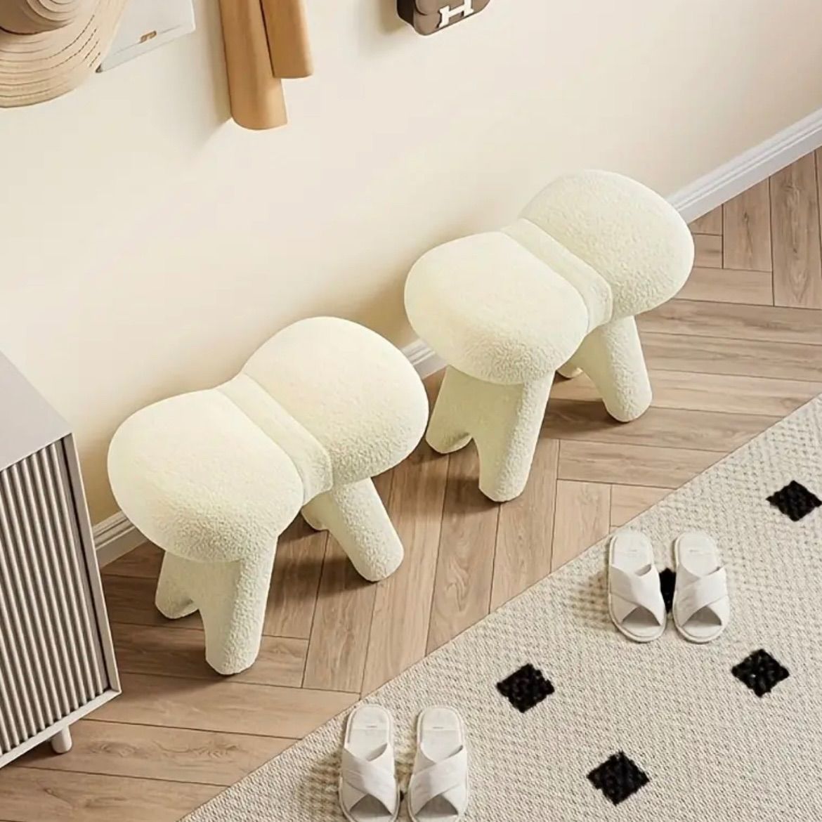 チェア 椅子 ドレッシングチェアー 北欧 おしゃれ スツール ドレッシングスツール ドレッサー メイク シック リボン リビングルーム ダイニングルーム 衣装部屋 キッズルーム 子供部屋 子供 キッズ おしゃれ かわいい ユニーク 個性的 デザイン ベージュ MARWIL-DEMENAGEMENTS_CH