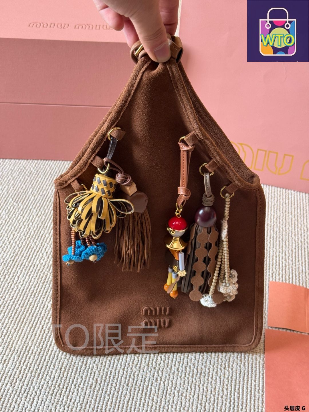 今日特価】MiuMiu ミュウミュウ スエードバッグ スエードの羊皮