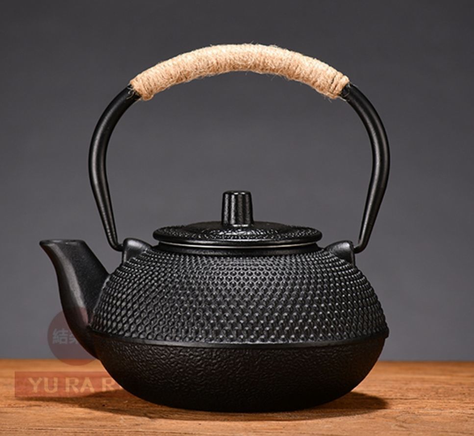 【メーカー包装済】 新品未使用】高品質 鋳鉄やかん 茶道具 急須 南部鉄器 鉄瓶 0.6L 鉄瓶