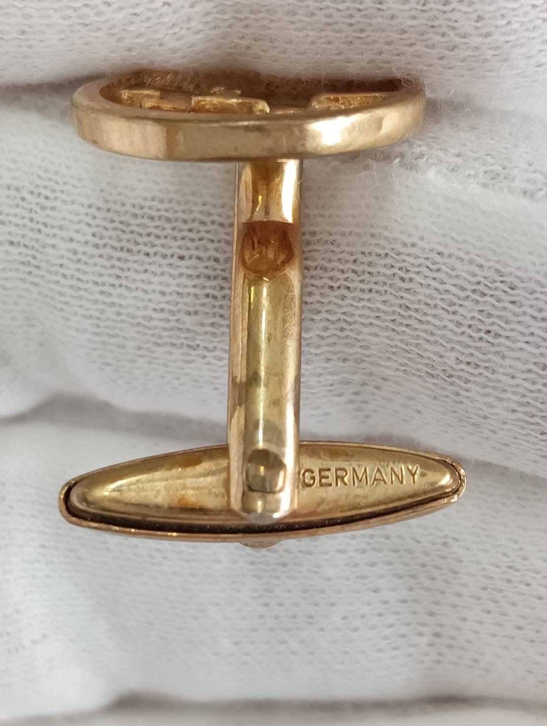 未使用 ディオール ドイツ製 ロゴ カフス ゴールド ヴィンテージ 中古品】 Christian Diorクリスチャンディオール Diorロゴ