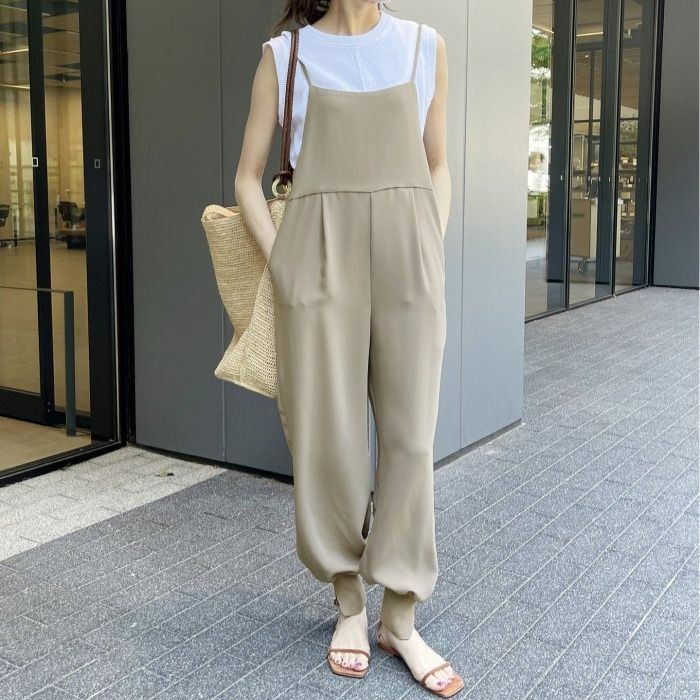 新品☆Spick&Span WEB限定ジョガーサロペット/ブラック/サイズ38 Spick & Span（スピックアンドスパン）の「ジョガーサロペット