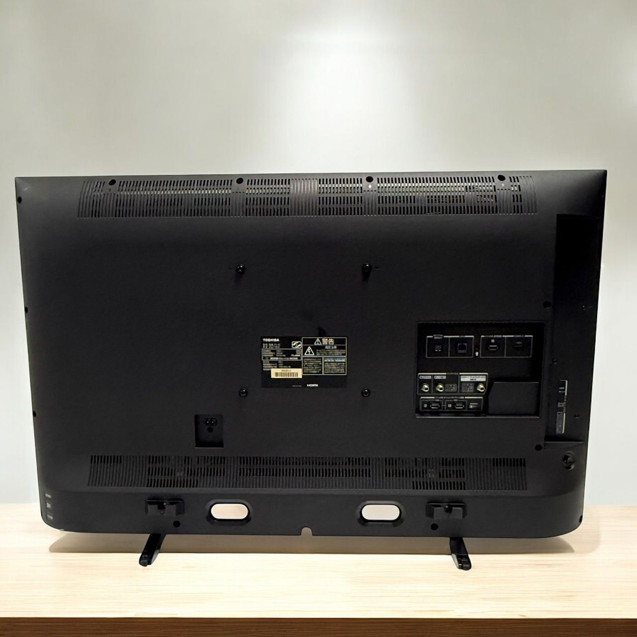 TOSHIBA