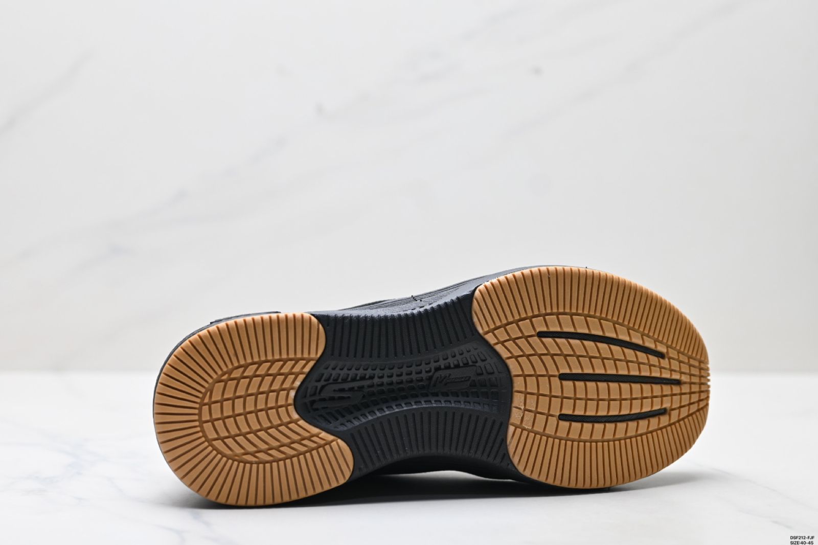 今日特価】Skechers スケッチャーズ 夏用メンズ スリップオン