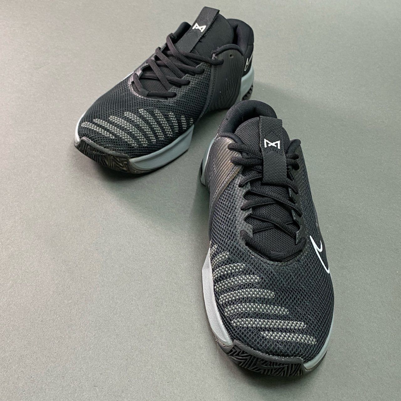 5g8《美品》 NIKE ナイキ Metcon 9 メトコン スニーカー DZ2617