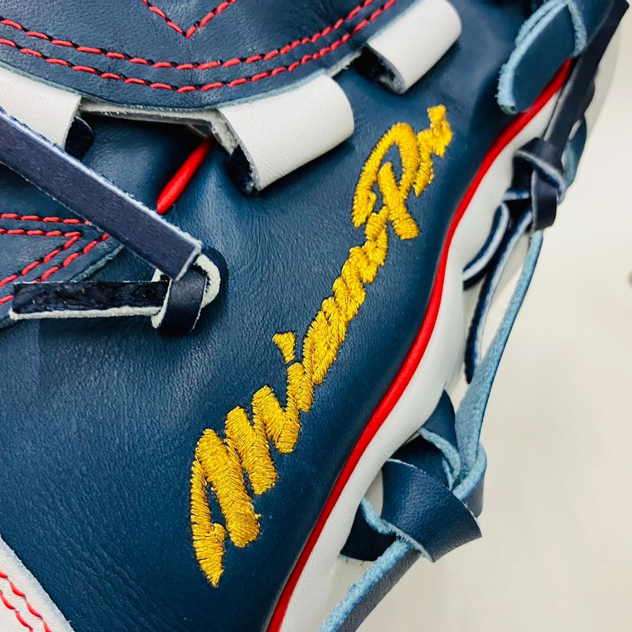 ミズノプロ MIZUNOPRO オリジナルオーダーグラブ 軟式用 内野手用 坂本勇人型 RBMizuno刺繍入り HAGAJAPAN製 当店限定  薬指リング搭載 受注生産商品 - メルカリ