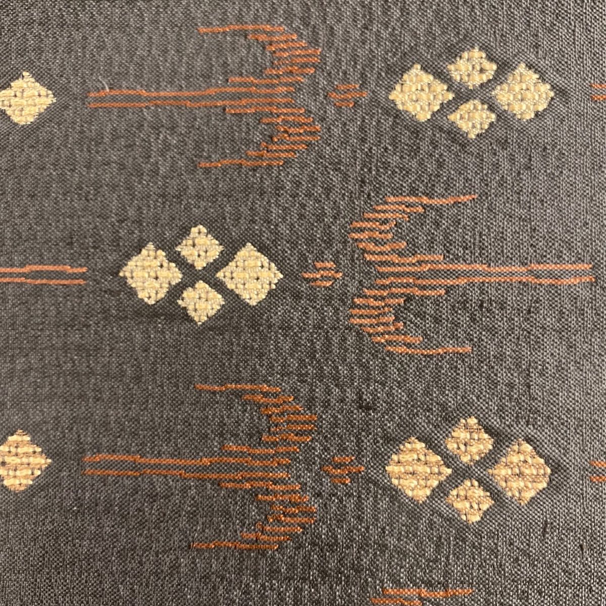 名古屋帯 秀品 鈴乃屋 ツバメ 幾何学模様 灰茶 正絹