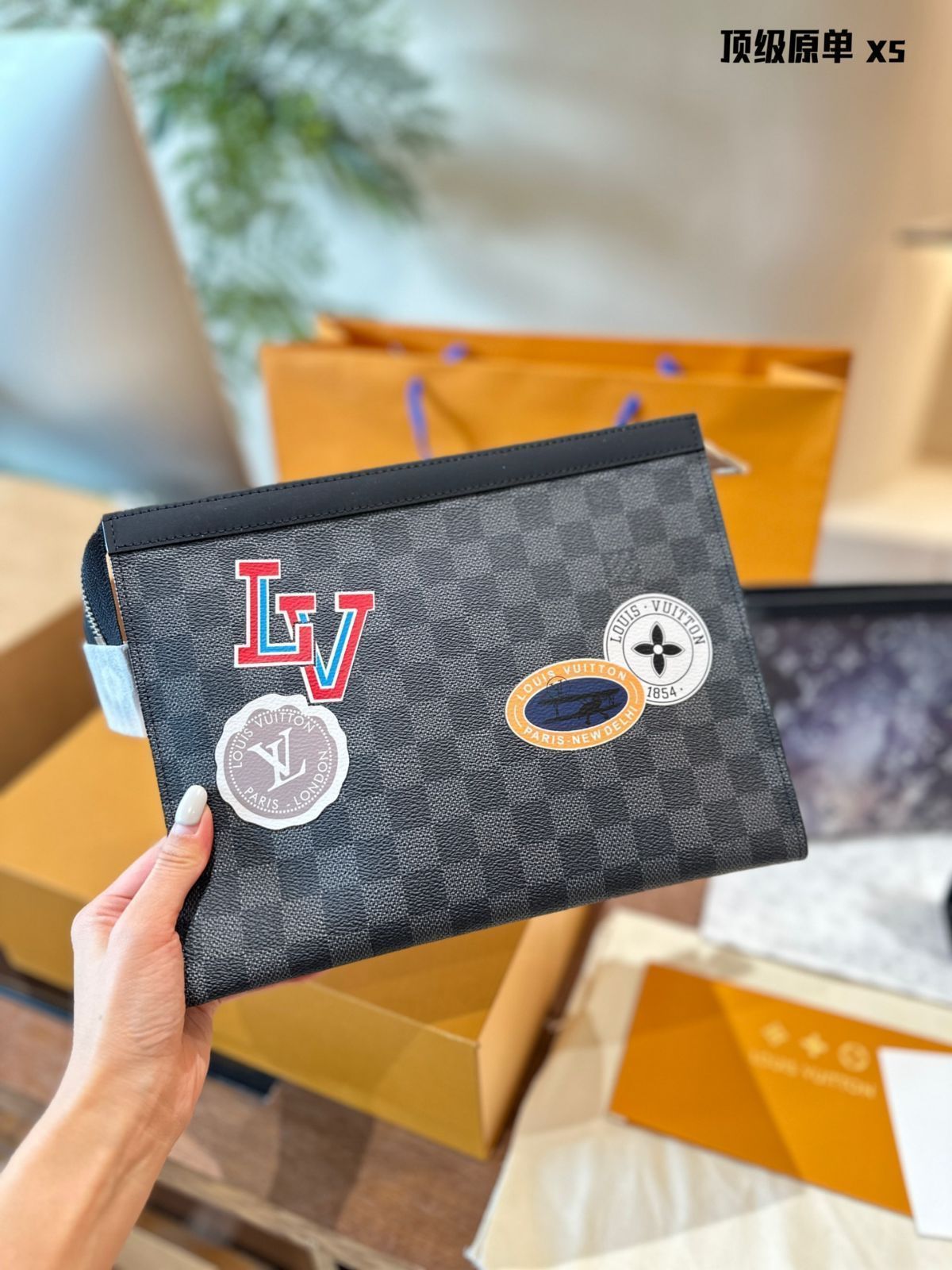 今日特価】LV Toiletry Pouch Monogram Wash Bag - ルイヴィトン