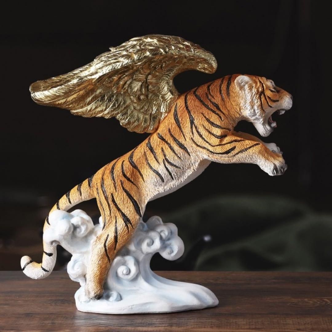 トップの象徴】高級品 ゴールドの翼を持つ虎の置物 オブジェ