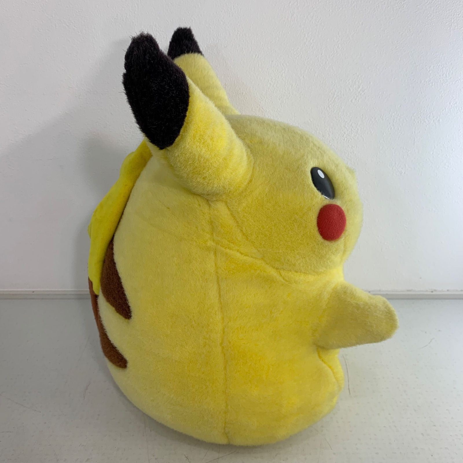 TOMY ポケモン ピカチュウ 1/1 等身大 ぬいぐるみ 初期 初代 - メルカリ