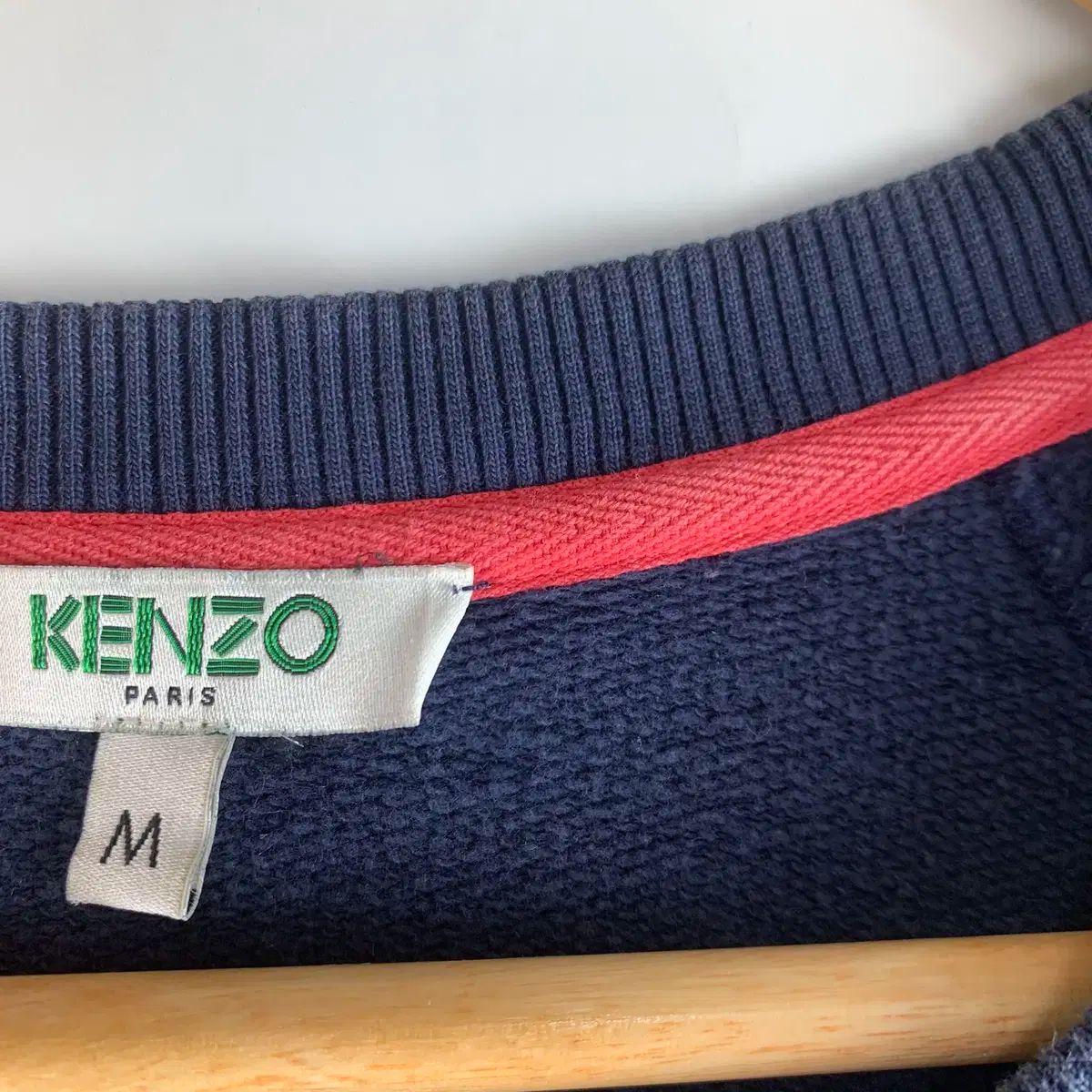 KENZO(ケンゾー) ネイビー タイガー トレーナー M 250425 - メルカリ KENZO(ケンゾー) ネイビー タイガー トレーナー M 250425 - メルカリ
