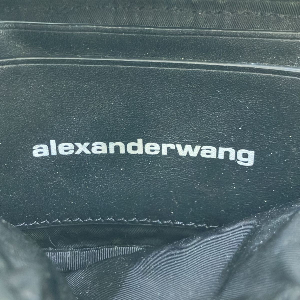 【alexanderwang】レザーボディバッグ Alexander Wang Medium Ricco Cross Body Bag | Black | FARFETCH