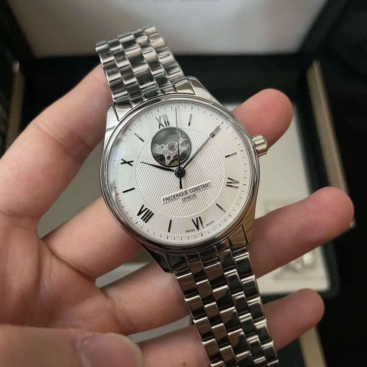 FREDERIQUECONSTANT フレデリックコンスタント クラシック ハートビート メタルウォッチ