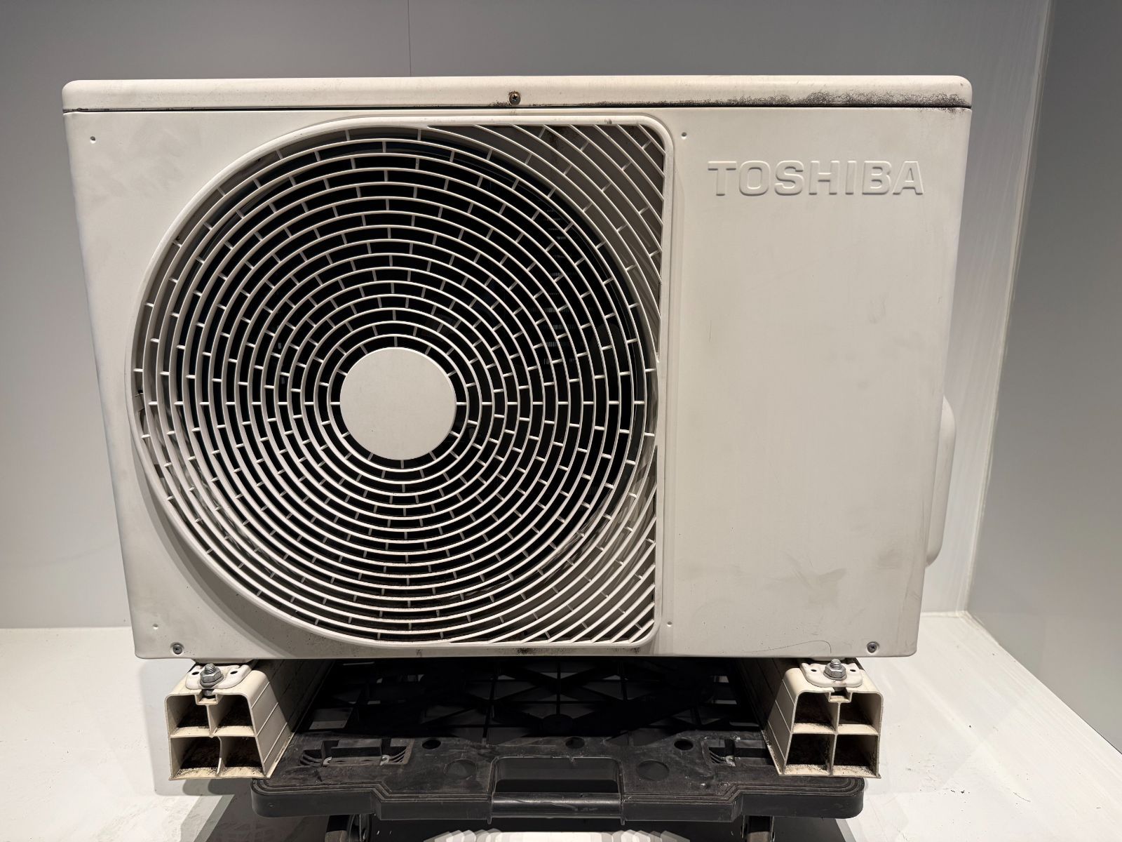 128 TOSHIBA 2015年製エアコン 14～16畳用 128 TOSHIBA 2015年製