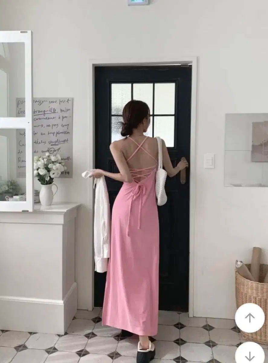 ノースリーブひざ丈ワンピース スカート ピンク バックスリット