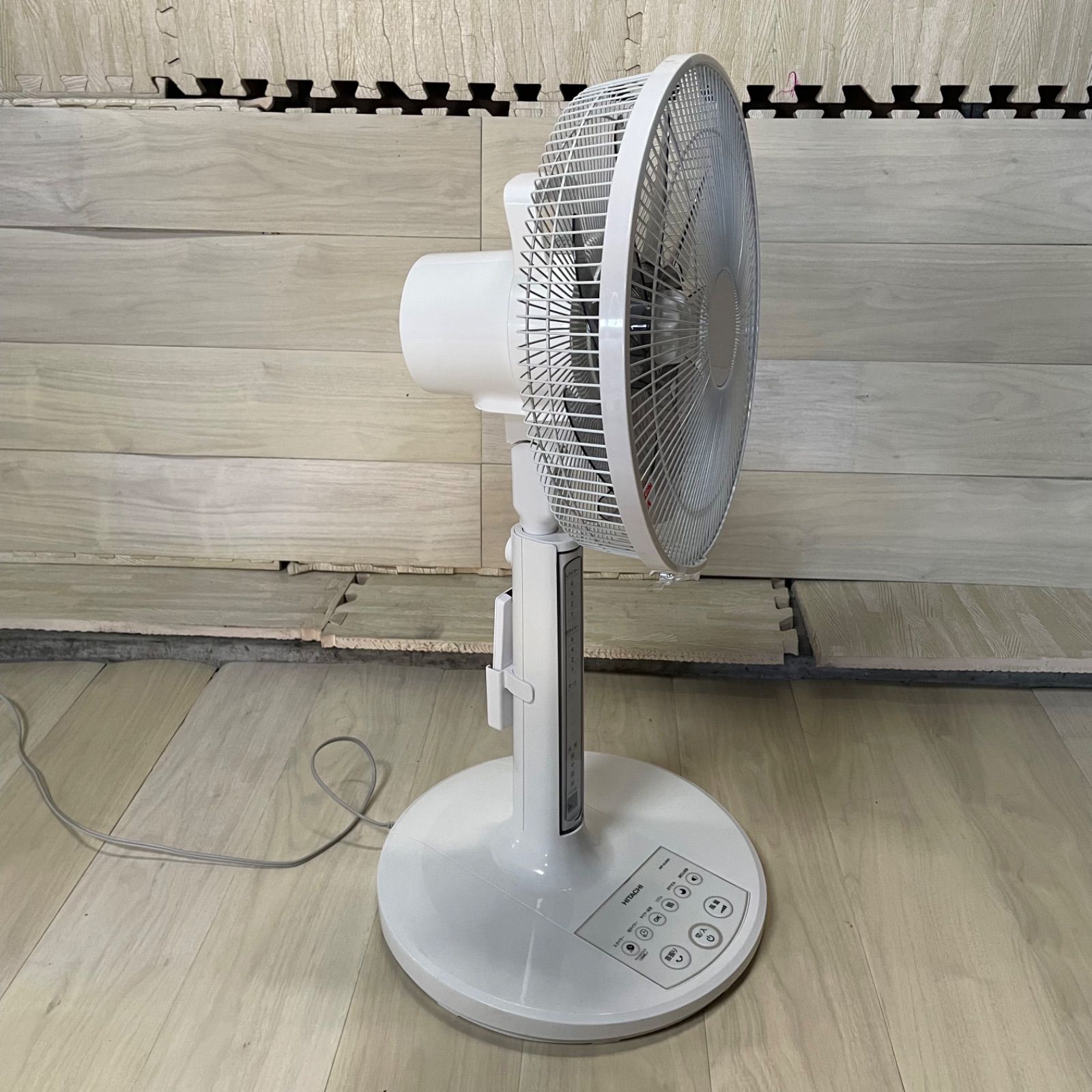 美品‼️』日立 扇風機 リビング扇 うちわ風 HEF-AL300C - メルカリ