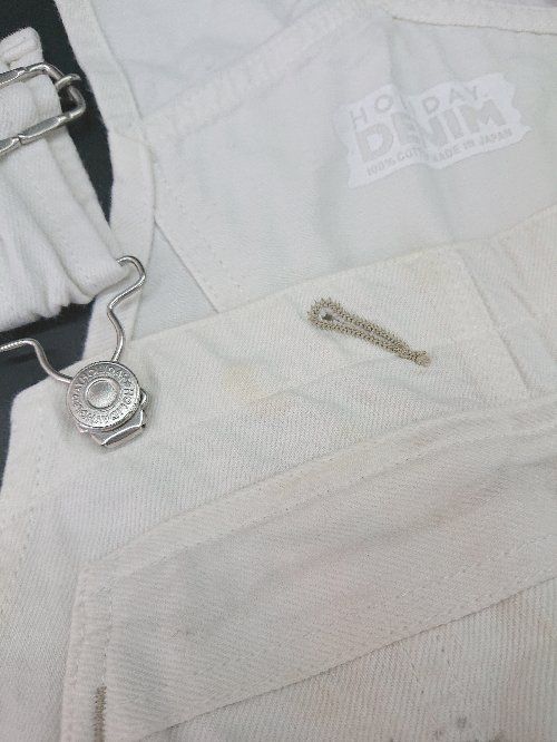 ホワイト