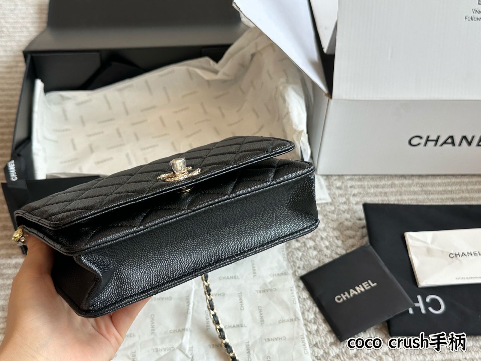 【洗練されたデザイン】CHANEL 25SS バングル メタルストラス CHANEL シャネル バングル ブレスレット メタル カーフスキン