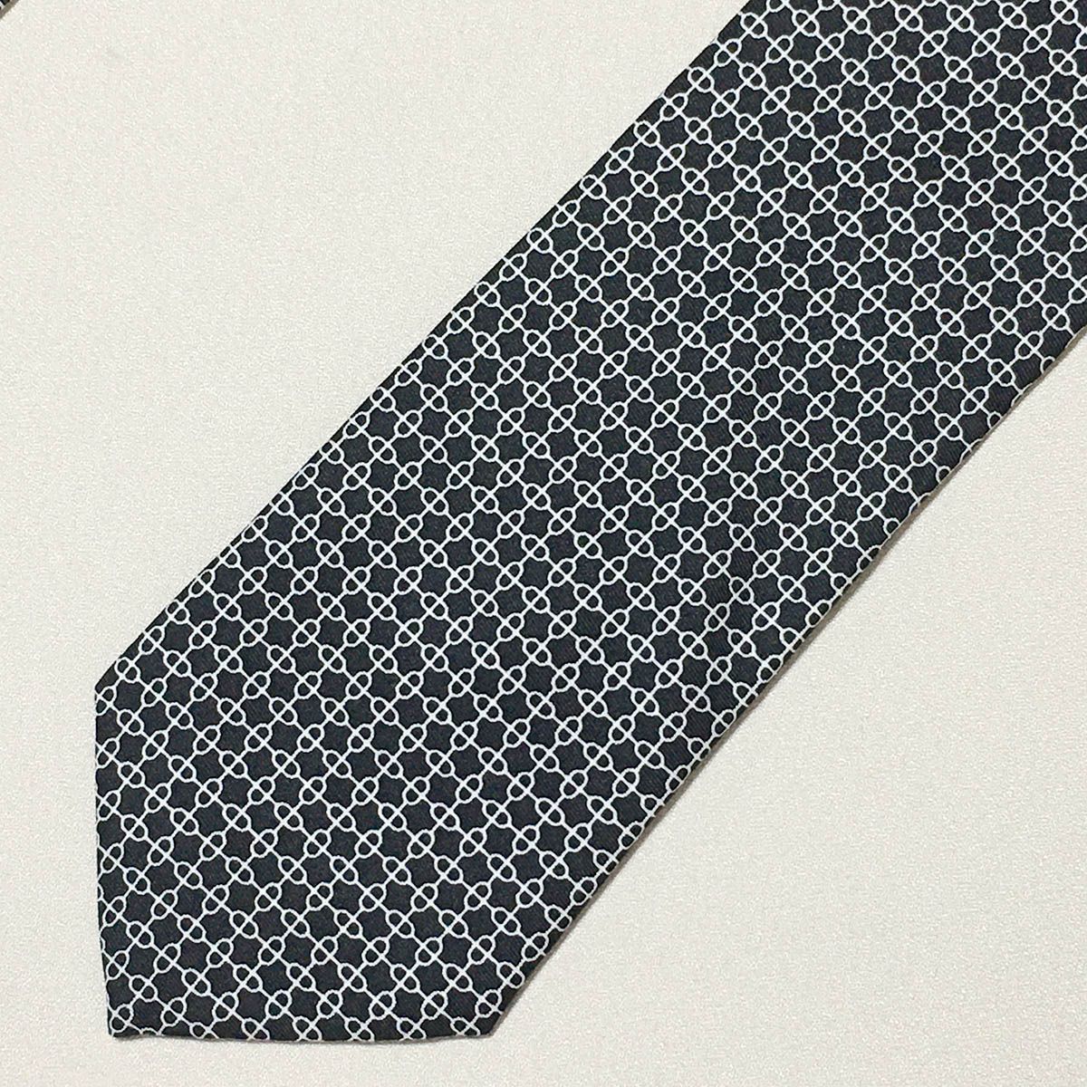 美品 エルメス HERMES ネクタイ シルク フランス製 ダークグレー系 楽天市場】HERMES エルメス ネクタイ TIE メンズ フランス製