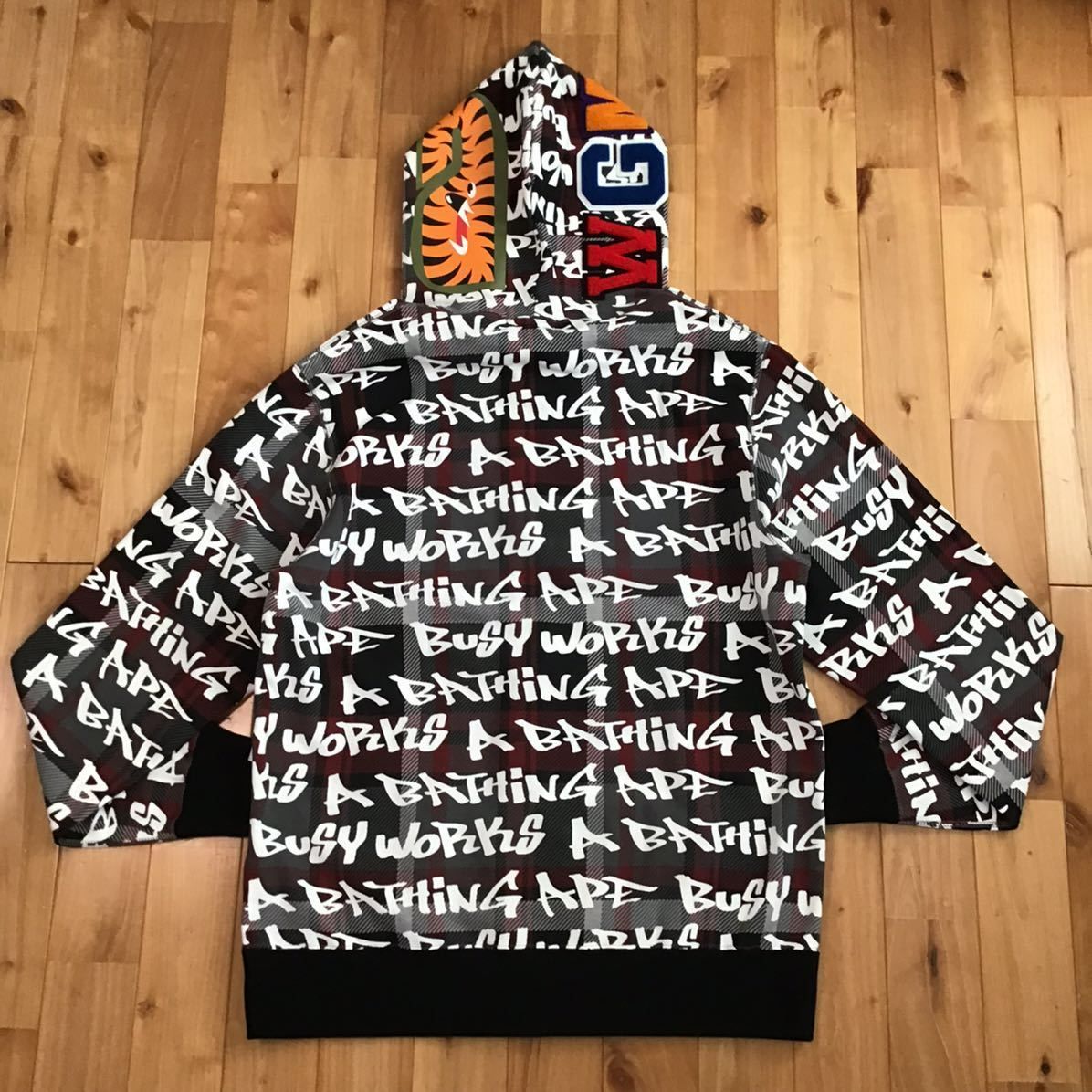 ☆新品☆ 2XL GRAFFITI CHECK shark full zip hoodie a bathing