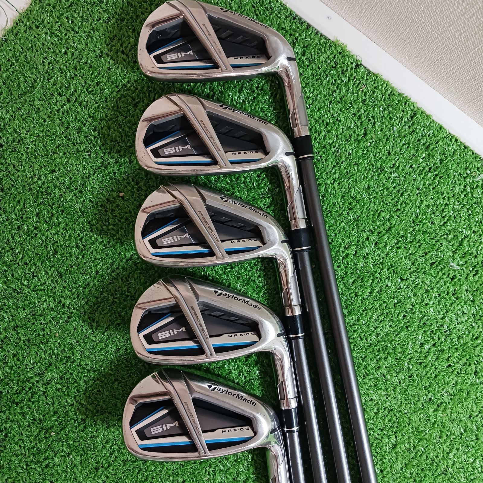 Sim max osアイアンセット TaylorMade SIM MAX osアイアンセット 6-9