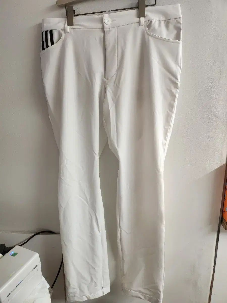 正規品 新品 adidas(アディダス) ゴルフパンツ 37