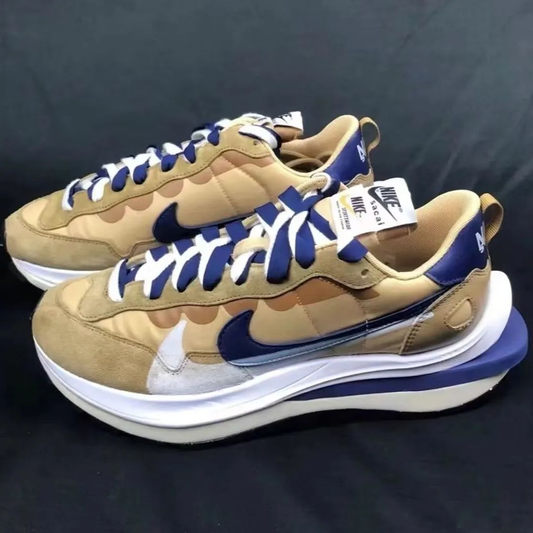 サカイ ナイキ Sacai x Nike VaporWaffle sesame and blue void スニーカー 男女兼用 - メルカリ