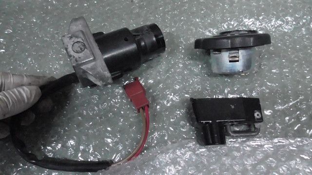 UA05J-011xxx の