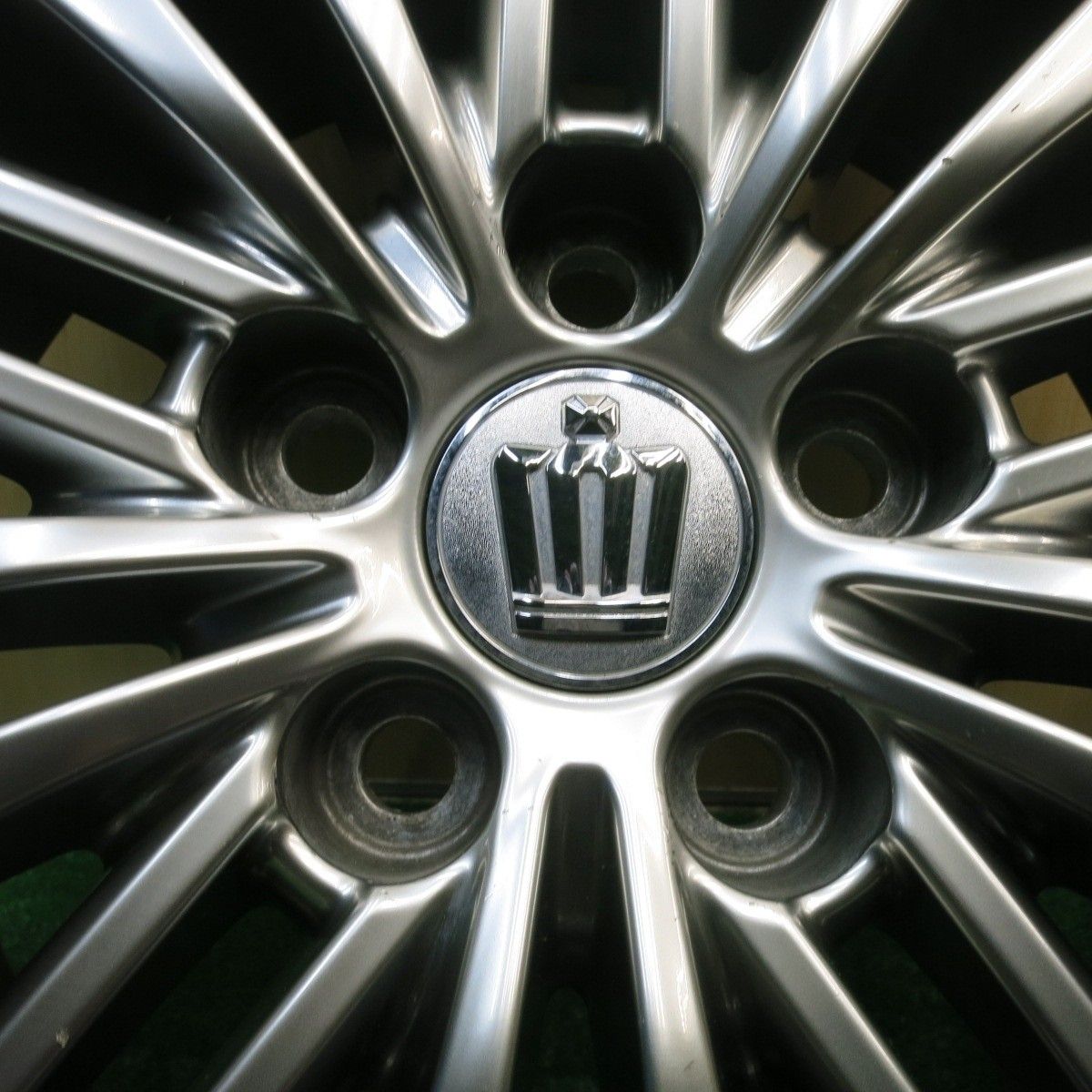 バリ溝！21年！9.5分以上☆トヨタ 210系 クラウン ロイヤル 純正 OP