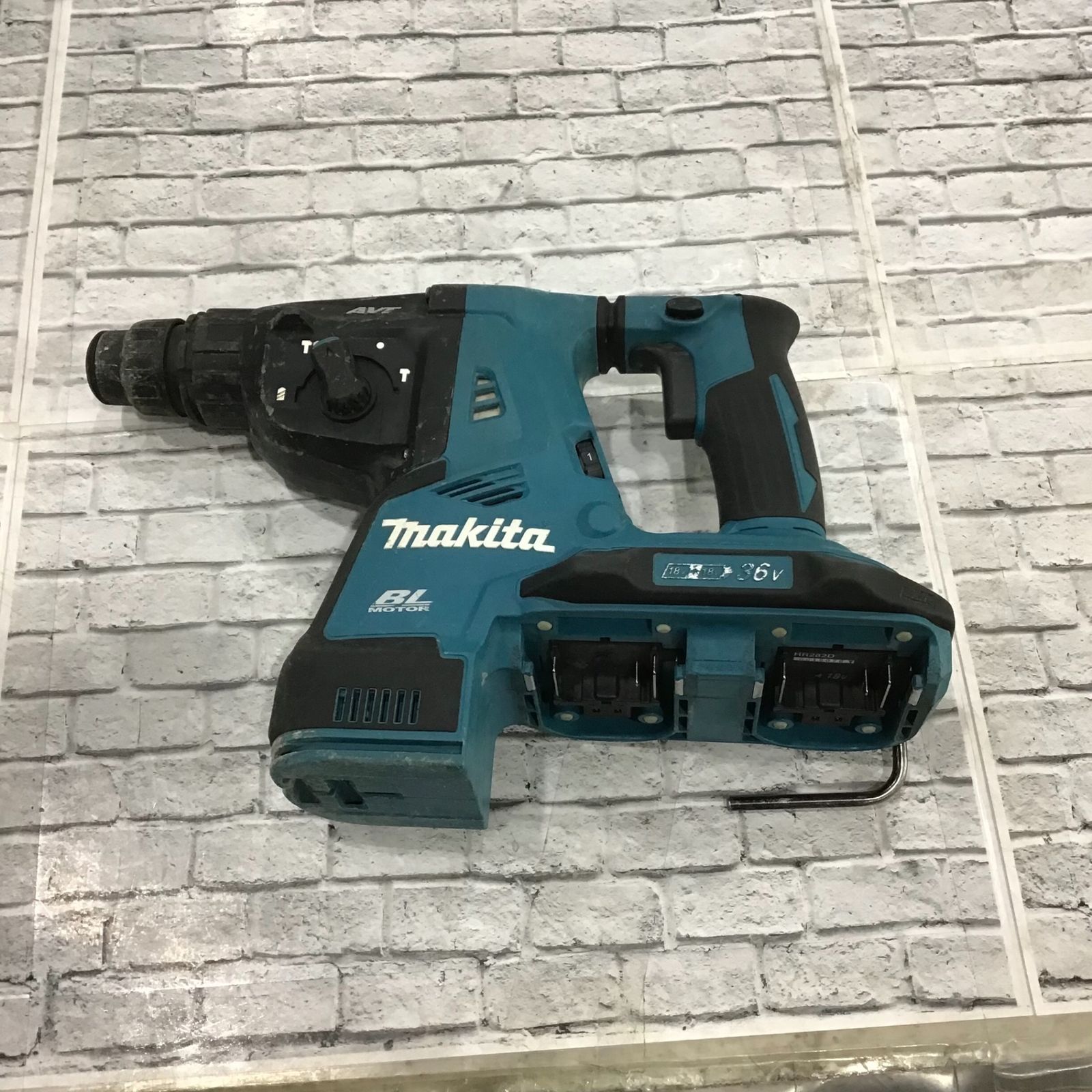 ☆マキタ(makita) コードレスハンマドリル HR282DZK【川口店】 - メルカリ