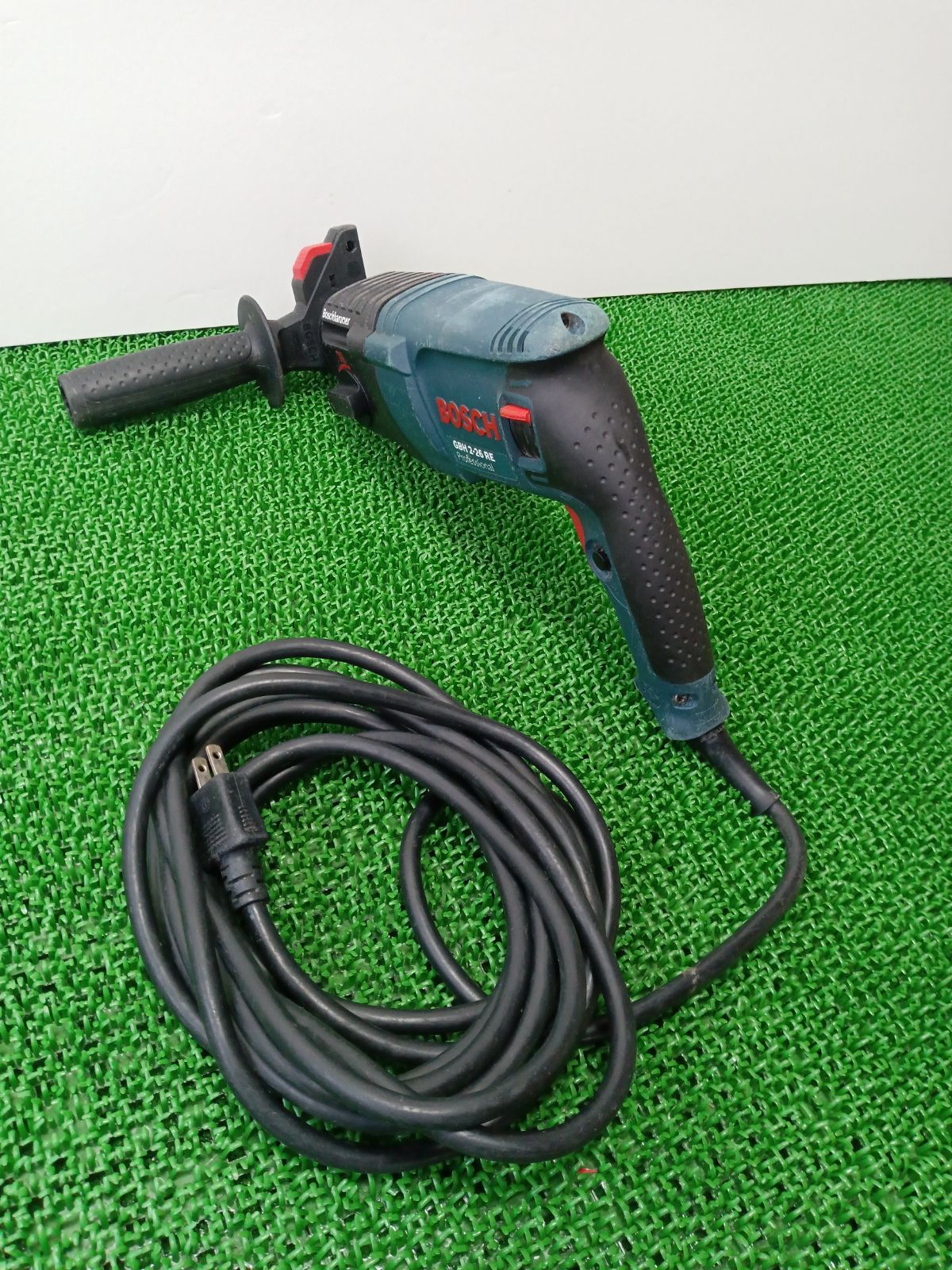 BOSCH - ボッシュハンマードリル中古 即購入OK！中古品】ボッシュ BOSCH ハンマードリル GBH2-26RE