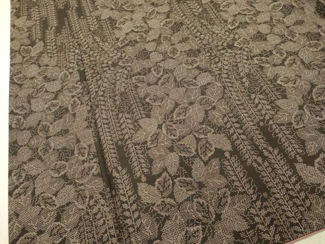 平和屋着物○本場大島紬 7マルキ 古代染色純泥染 草葉文 中村絹織物