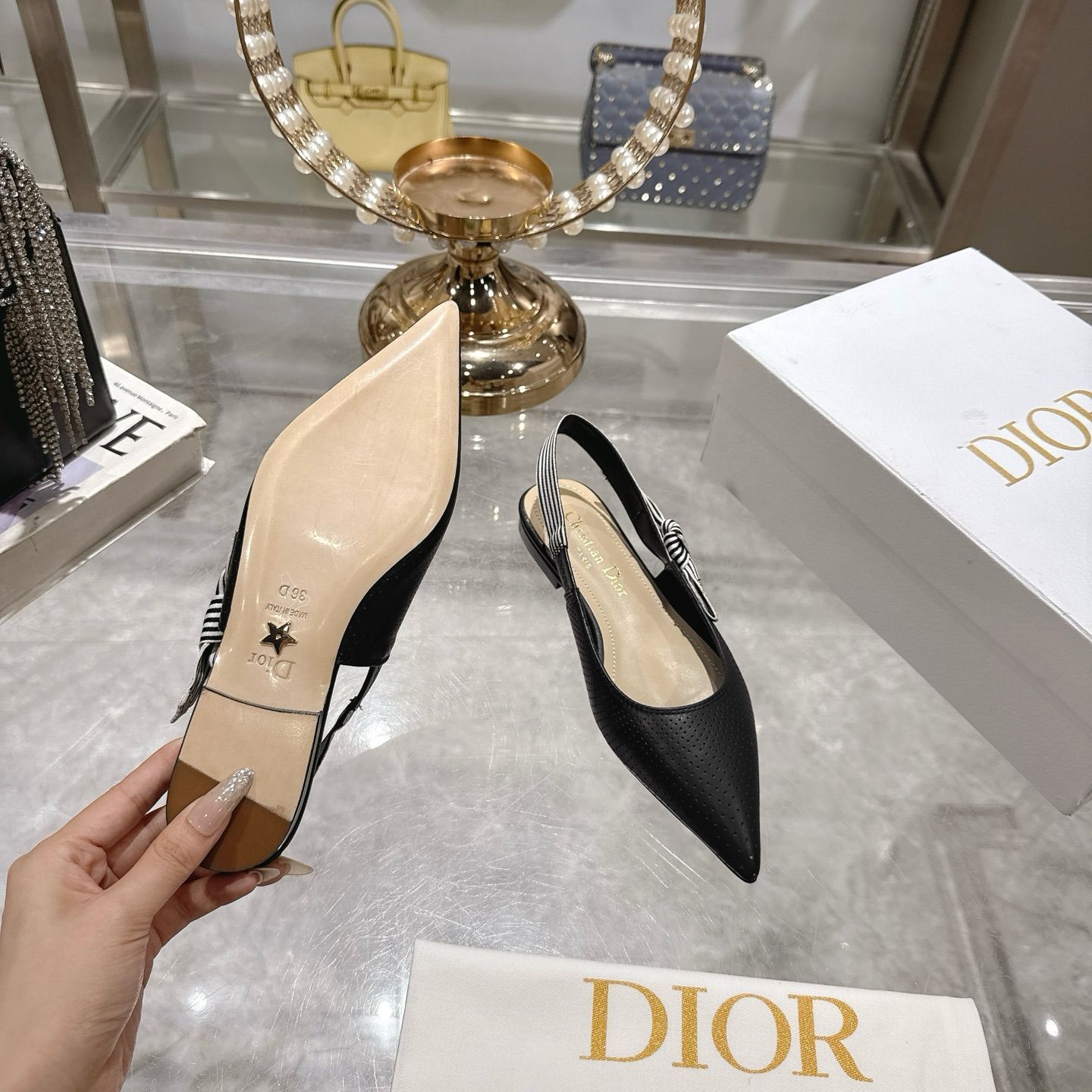 タイムレスデザイン☆【DIOR】D-Lane ヒールサンダル DIOR | Dway ヒールサンダル エンブロイダリー コットン