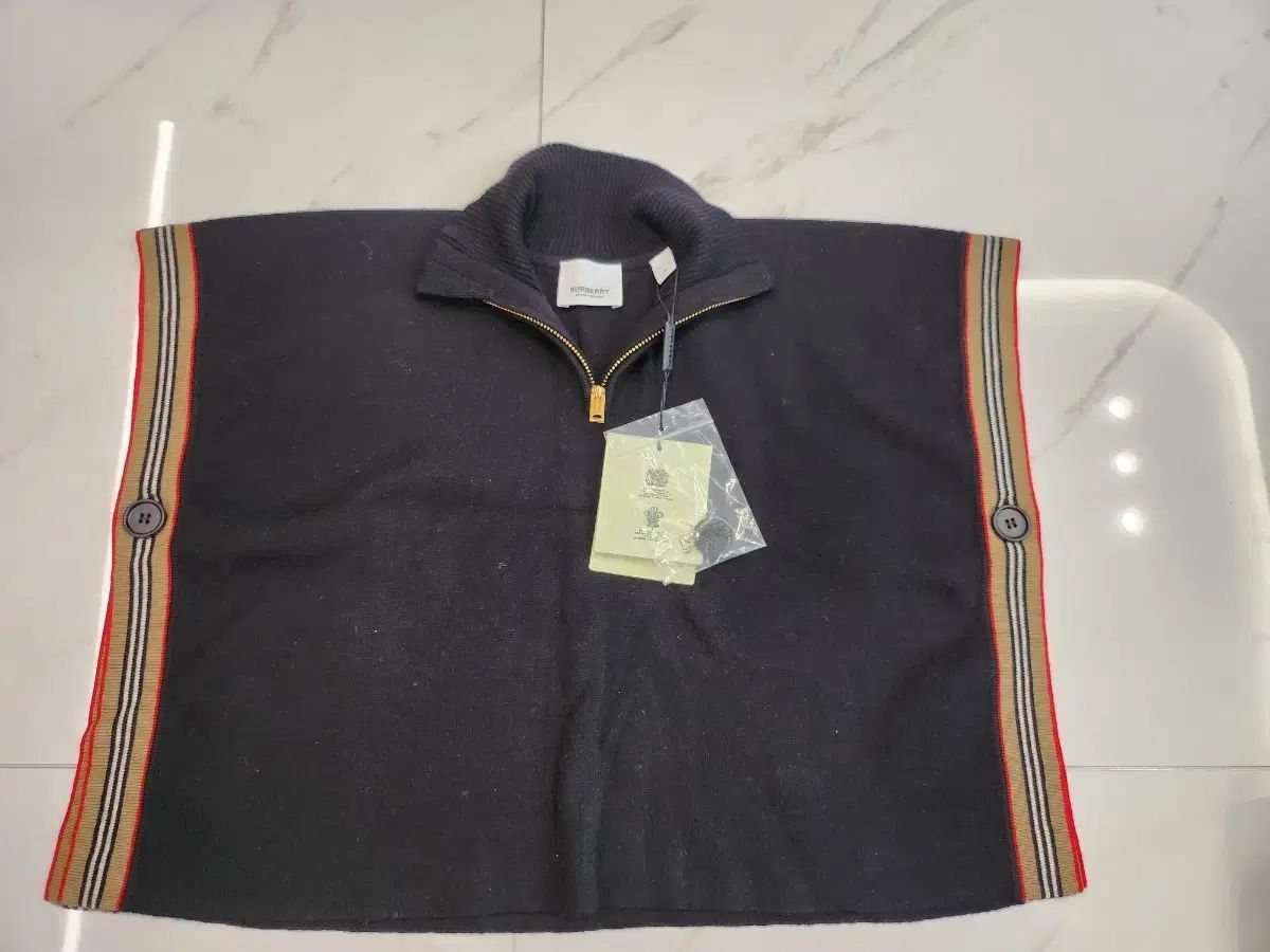 Burberry Kids バーバリーキッズ 黒 ニット ケープ S 新製品