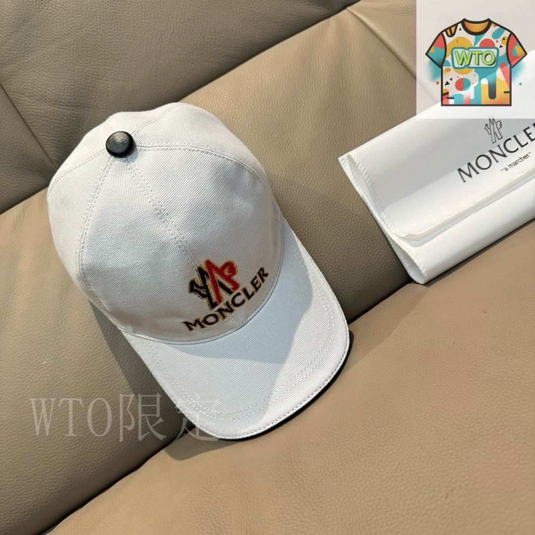 ユニセックス　数量限定★MONCLER★ロゴラメ刺しゅうベースボールキャップ ユニセックス 数量限定☆MONCLER☆ロゴラメ刺しゅうベースボール