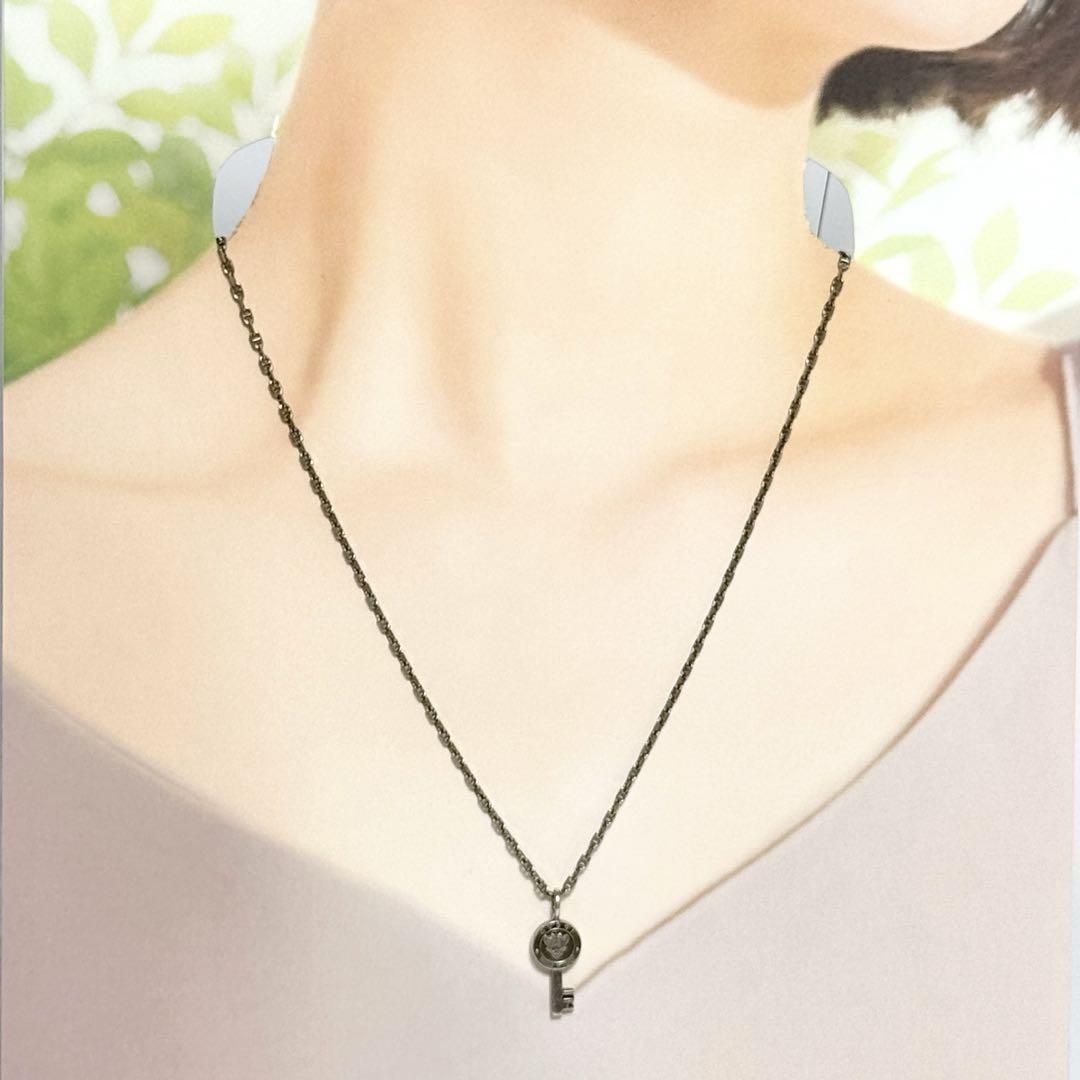 美品】グッチ メンズ レディース クレストキー ペンダント ネックレス