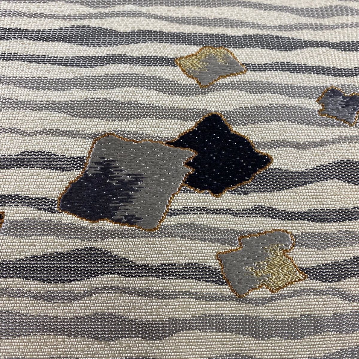 名古屋帯 秀品 祥園 落款 八寸名古屋帯 松葉仕立て雲林綴 よろけ縞 破れ色紙 クリーム 正絹