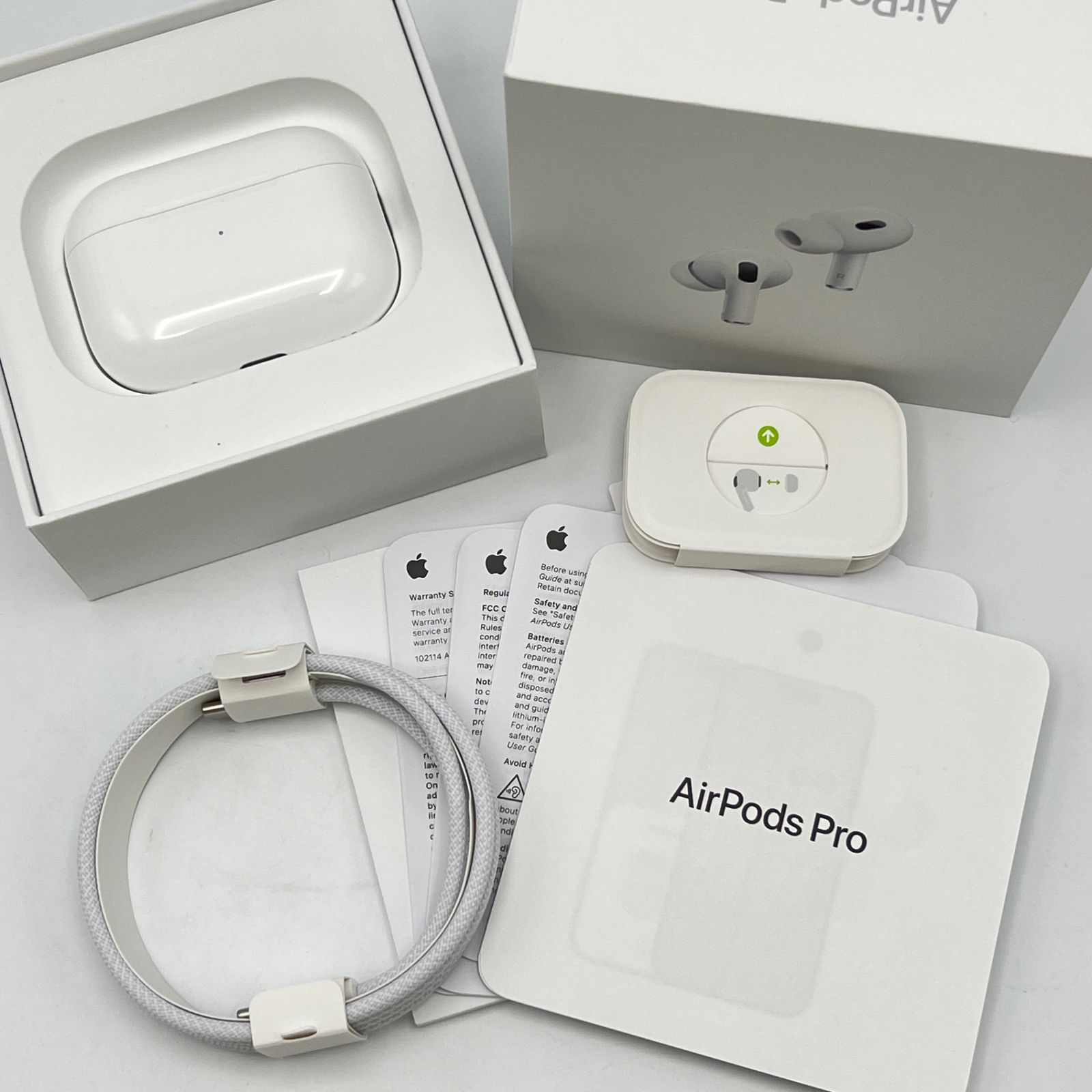 AirPods Pro第二世代　本体、左耳、付属品（右耳無し） AirPods Pro第二世代 本体、左耳、付属品（右耳無し） 楽天市場】左