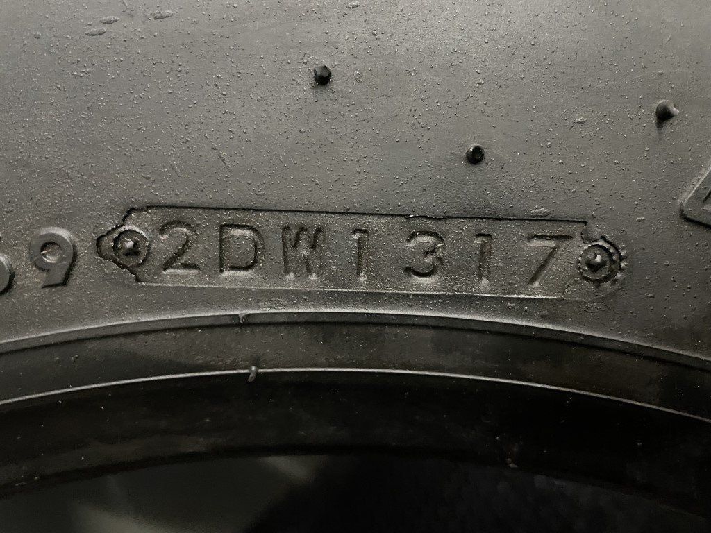 BS V-STEEL LUG L330 225/80R17.5 123/122L 17.5インチ ラグタイヤ 2本 