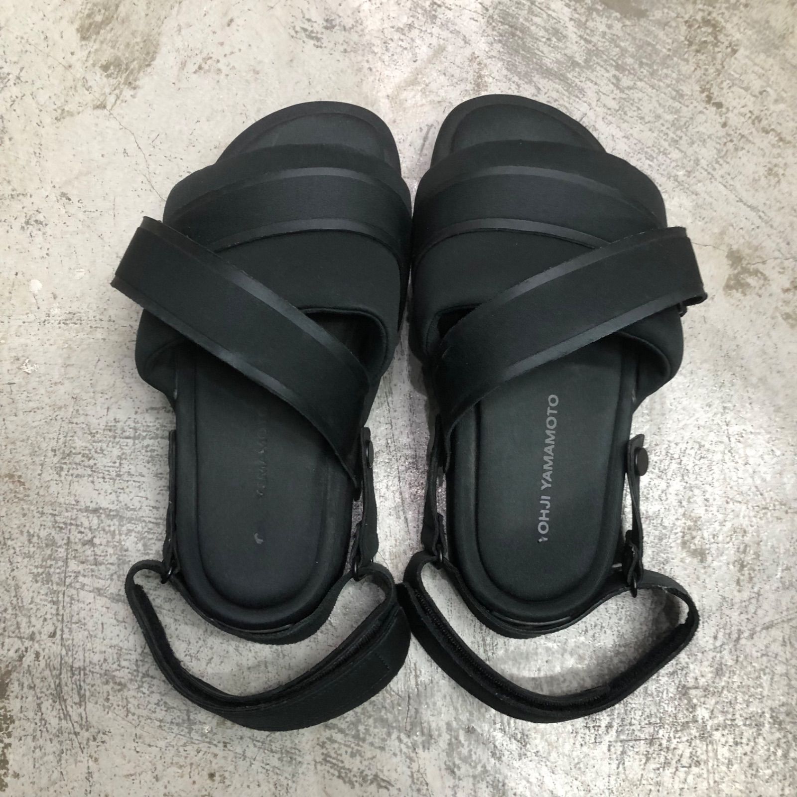 く*ん様 未使用品　Y-3 YOHJI YAMAMOTOブラック スライドサンダ 楽天市場】ワイスリー Y-3 メンズ サンダル Y-3 SLIDE FZ6403