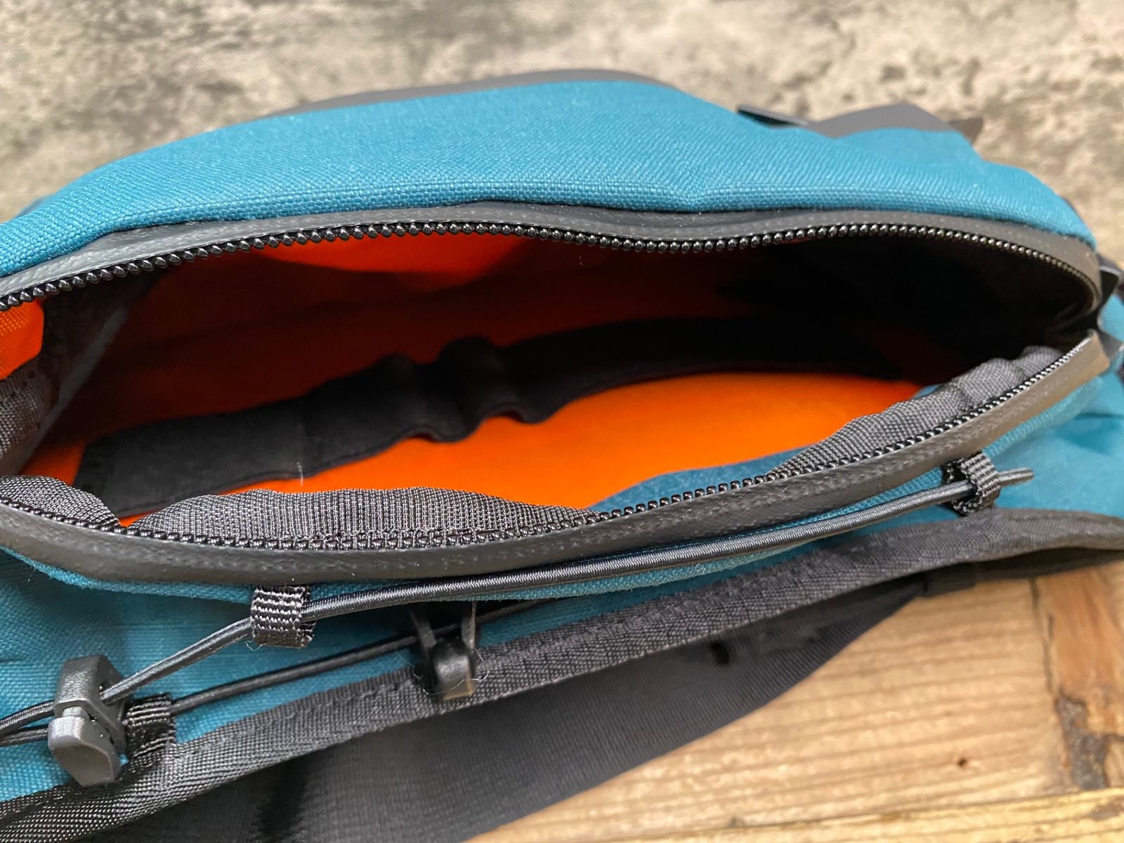 ラファ Rapha TRAIL HIP PACK ウエストポーチ ターコイズ Rapha Trail Hip Pack | REI Co-op