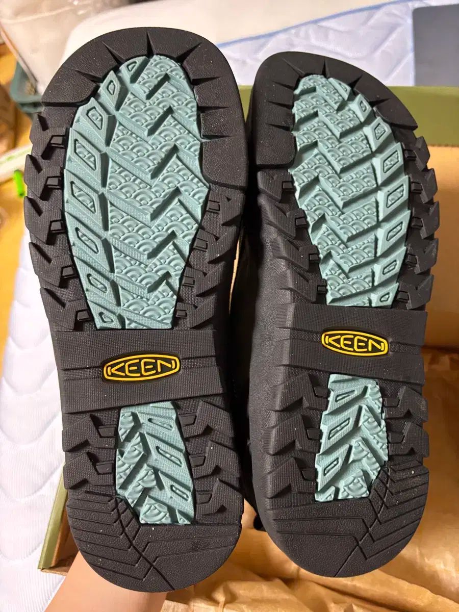 260 KEEN キーン EASTLOGUE イーストローグ ジャスパー 緩い スカラベ アーティック