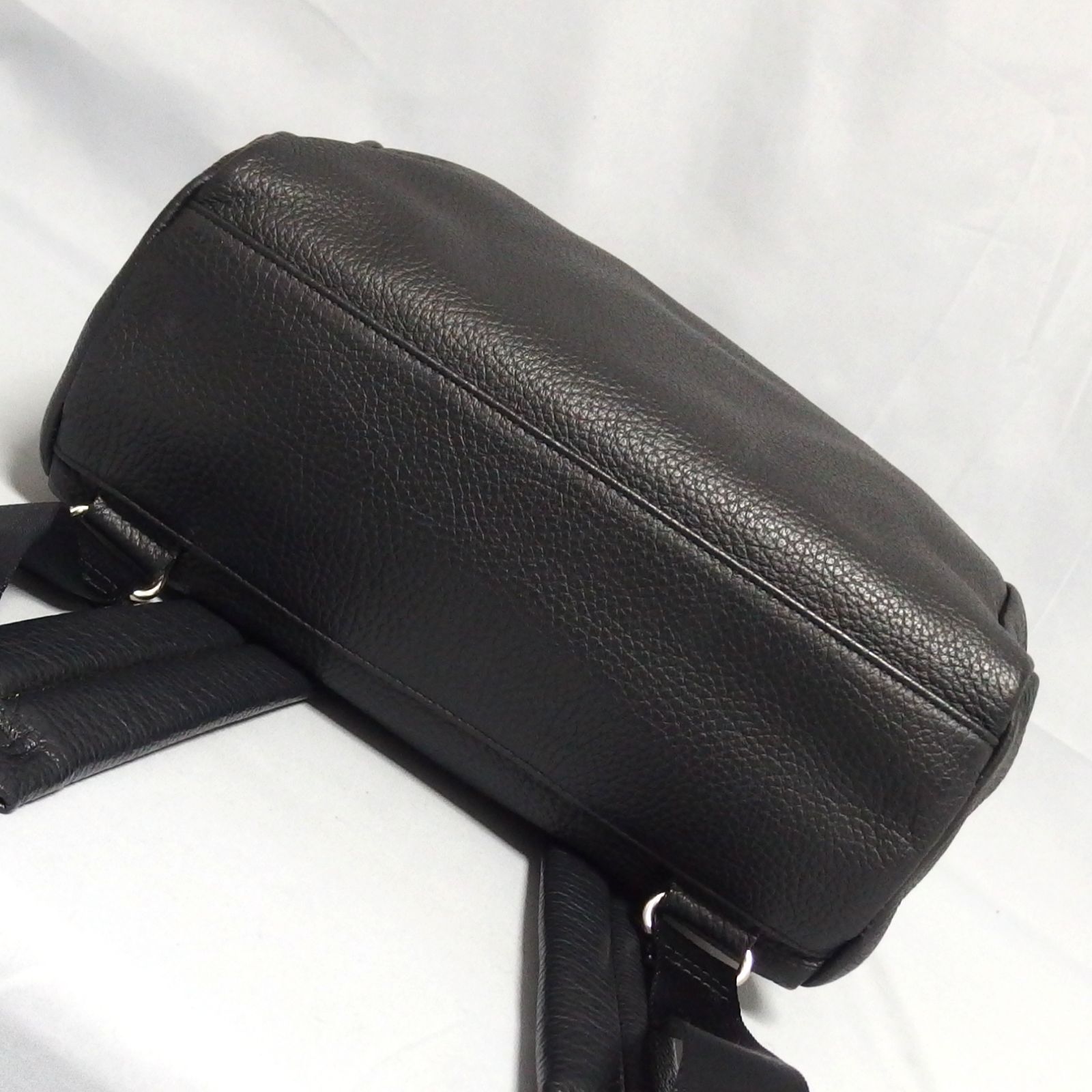 美品ヴィヴィアンウエストウッド オーブ レザー リュックサック ブラック 良品☆Vivienne Westwood オーブ レザー リュックサック 黒