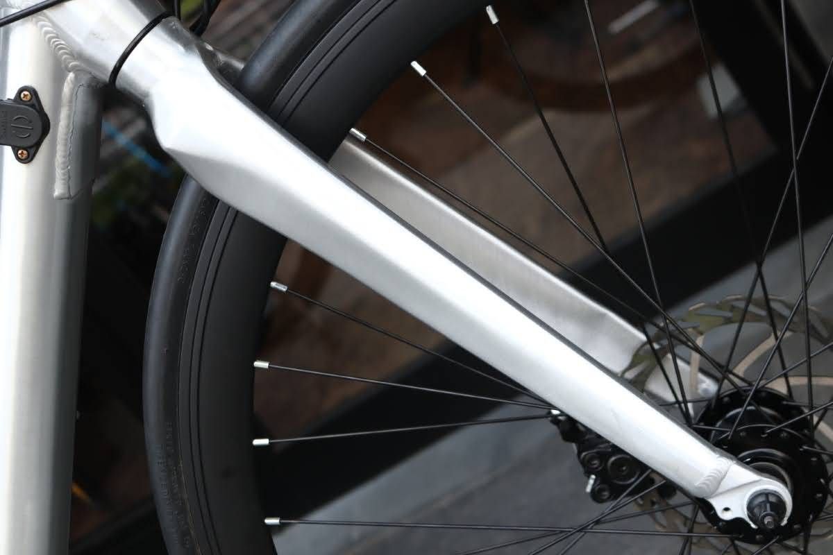 訳あり】 WELB 電動クロスバイク 500サイズ L-TWOO A5 9S アルミ 電動