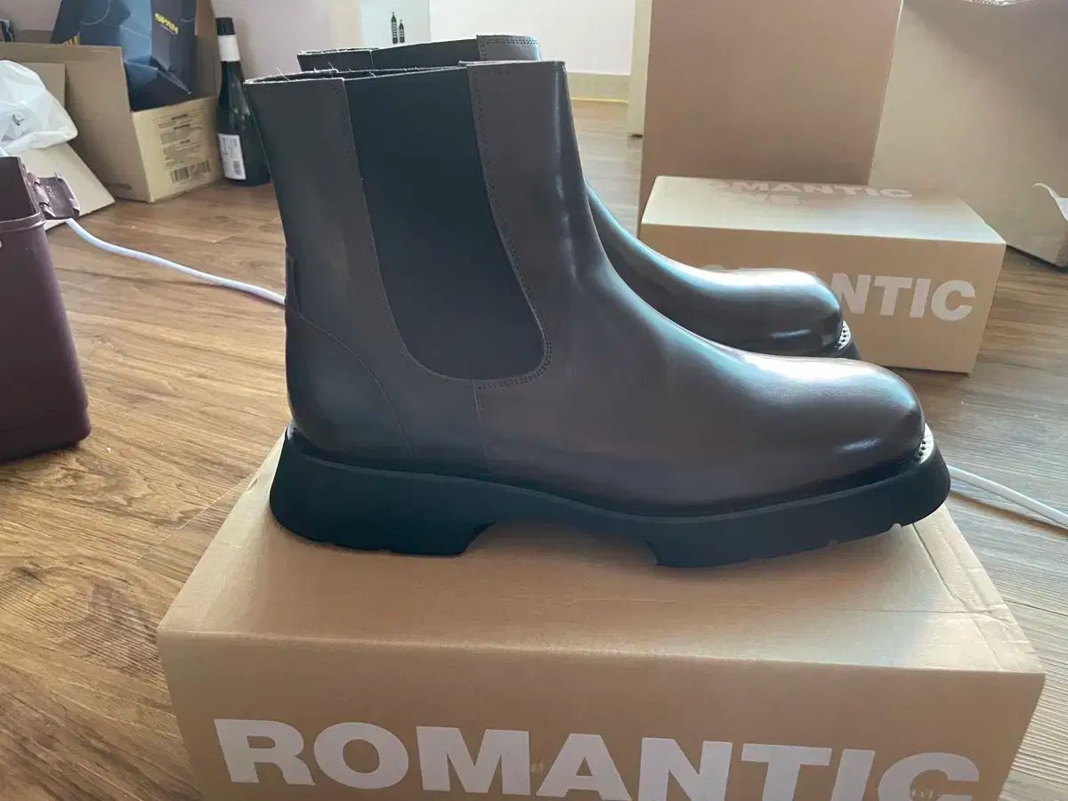 280 ROMANTIC MOVE ロマンチックムーブ x ノイアー チェルシーブーツ