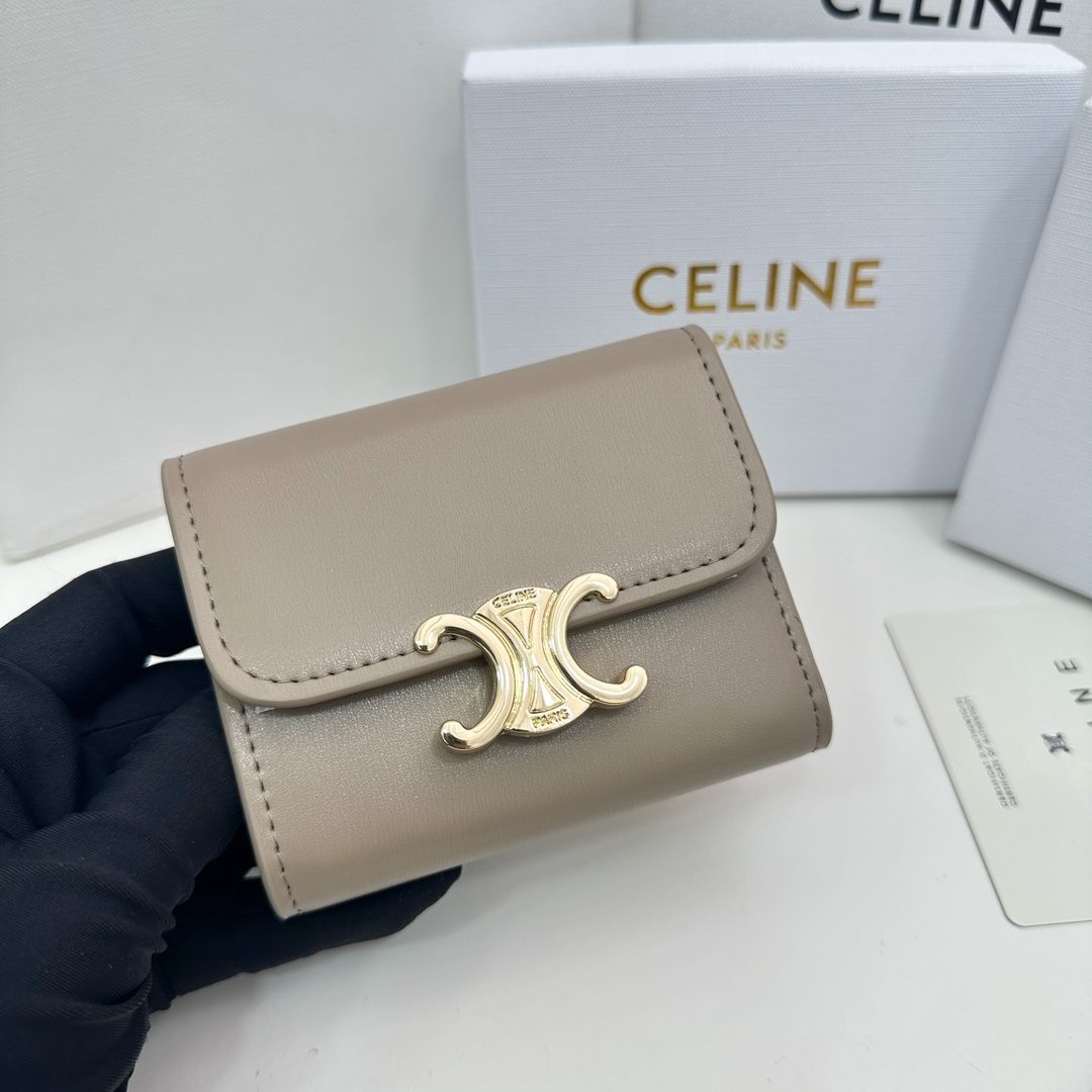 セリーヌ CELINE 財布 三つ折り財布 未使用 - メルカリ