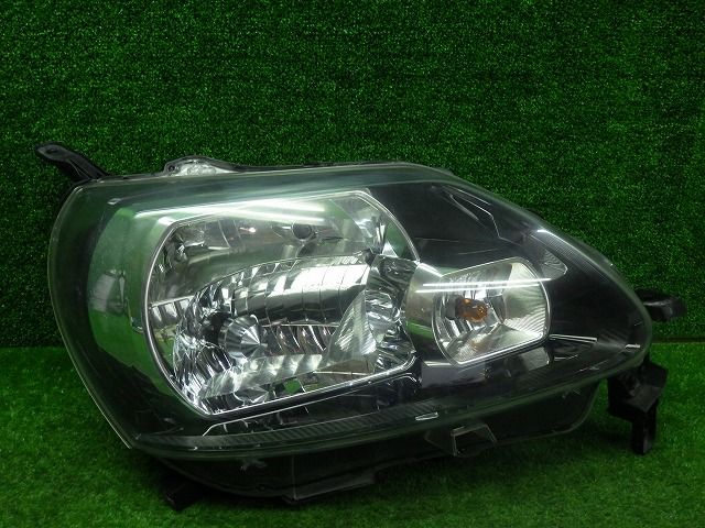 ポルテ 右ヘッドライト NSP140/145 HID 52-259 2A トヨタ 250621245