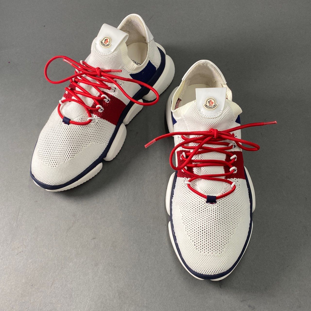 とても綺麗な状態ですMONCLER モンクレール THE BUBBLE SNEAKER