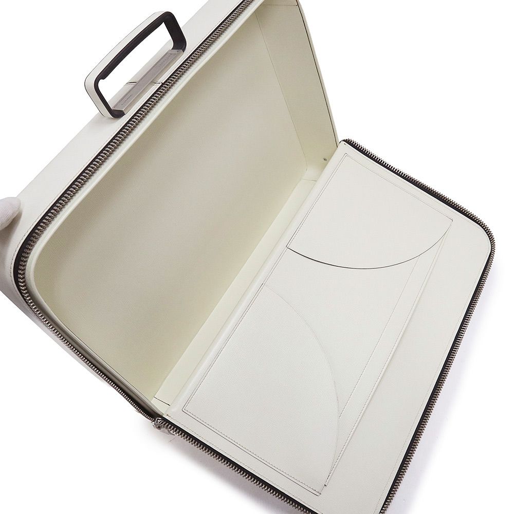 ブリーフケース